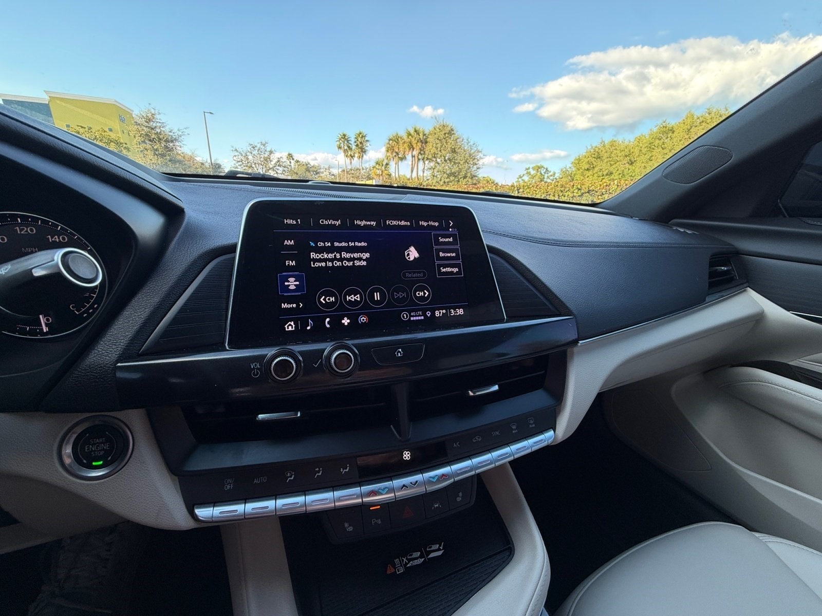 2023 Cadillac CT4 Luxury