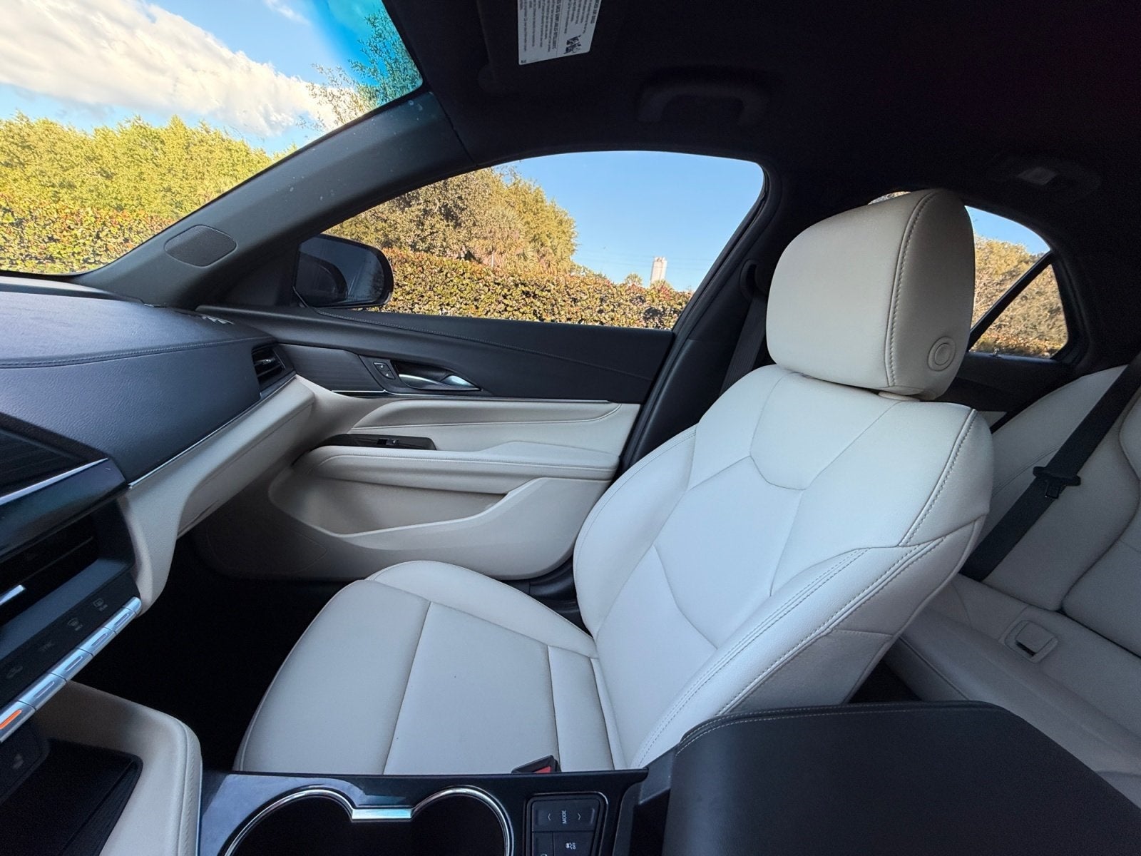 2023 Cadillac CT4 Luxury