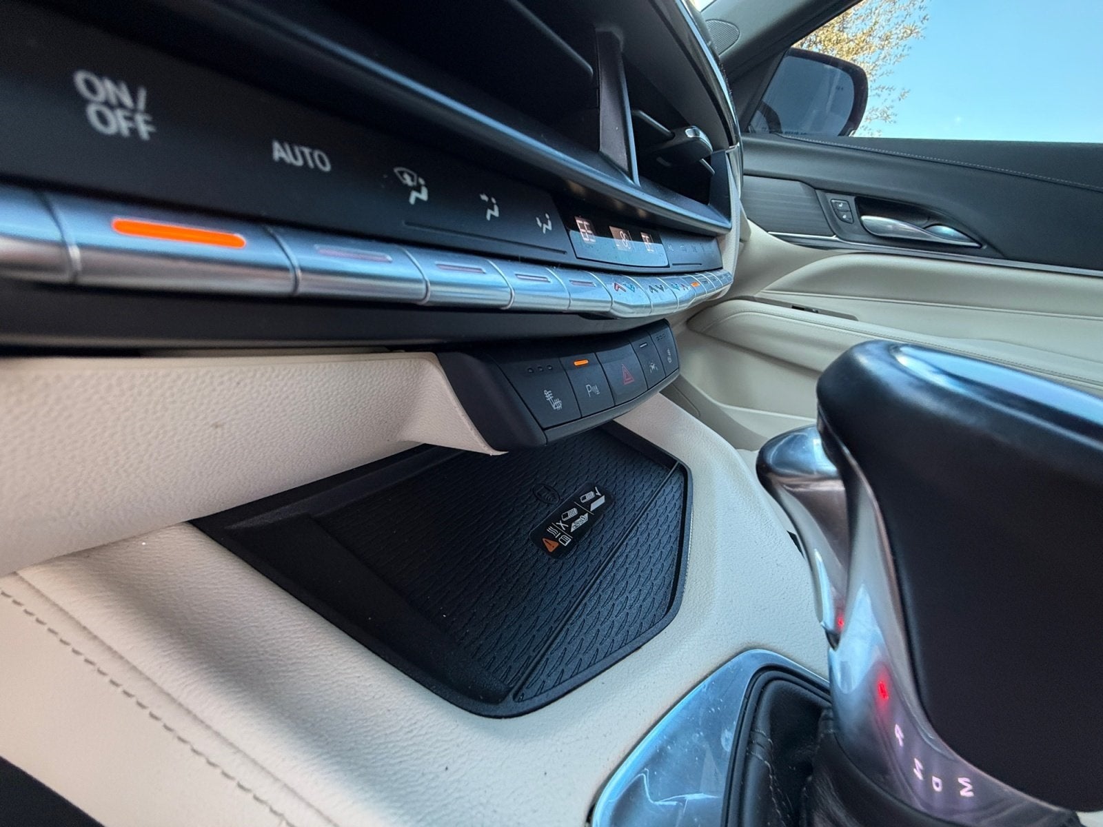 2023 Cadillac CT4 Luxury