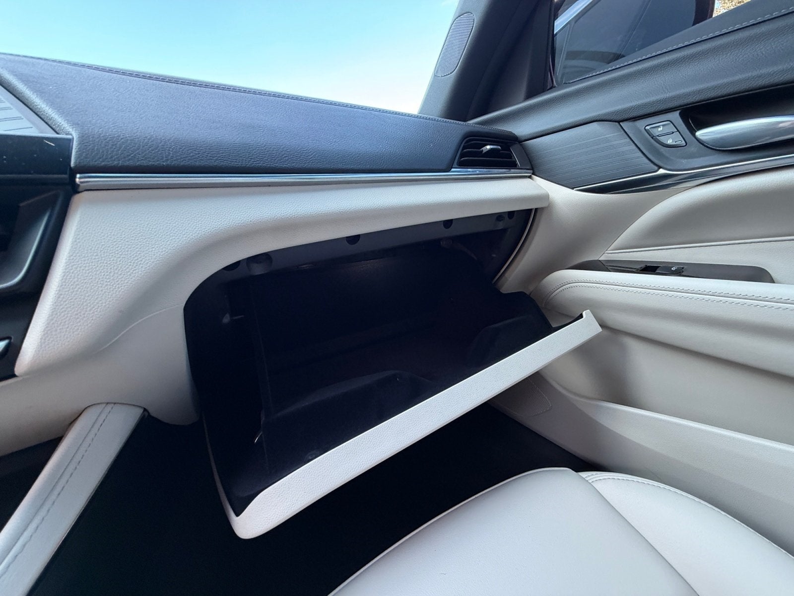 2023 Cadillac CT4 Luxury