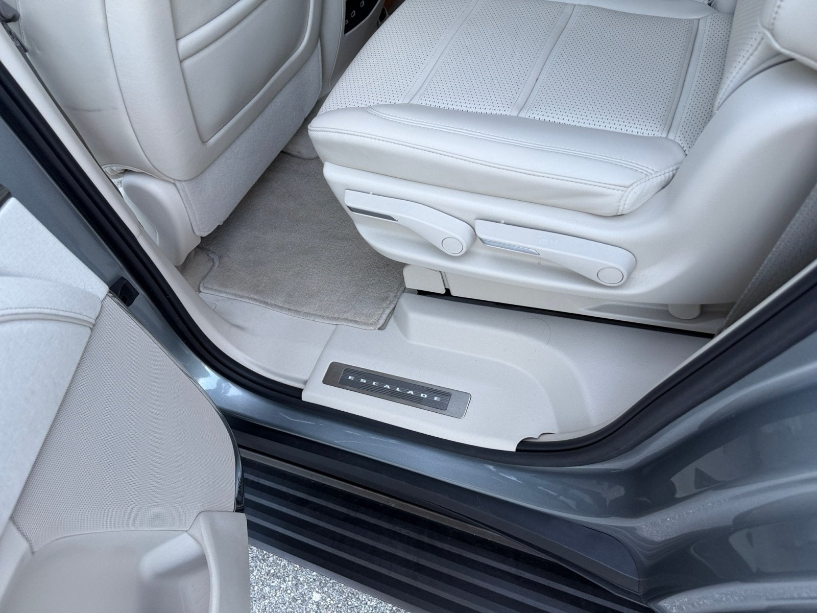 2024 Cadillac Escalade Premium Luxury Platinum