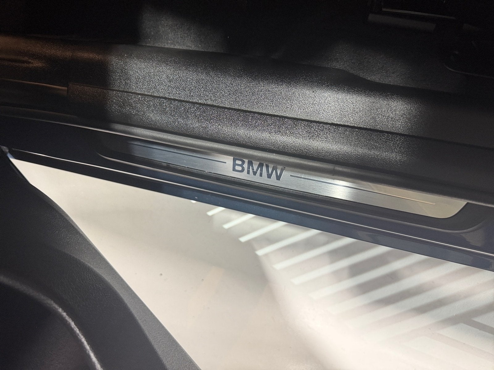 2025 BMW 3 Series 330i