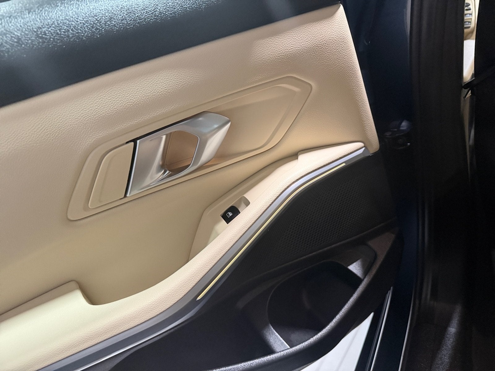 2025 BMW 3 Series 330i