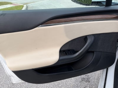 2022 Tesla Model S Base