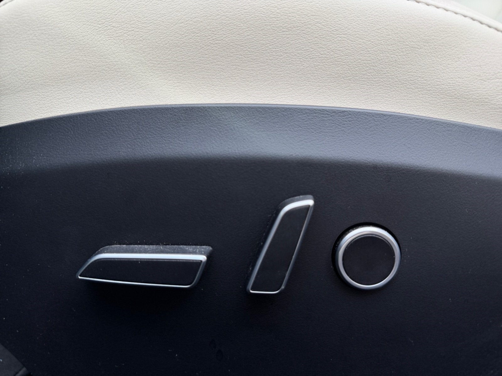 2022 Tesla Model S Base