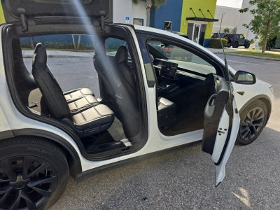 2022 Tesla Model X Base