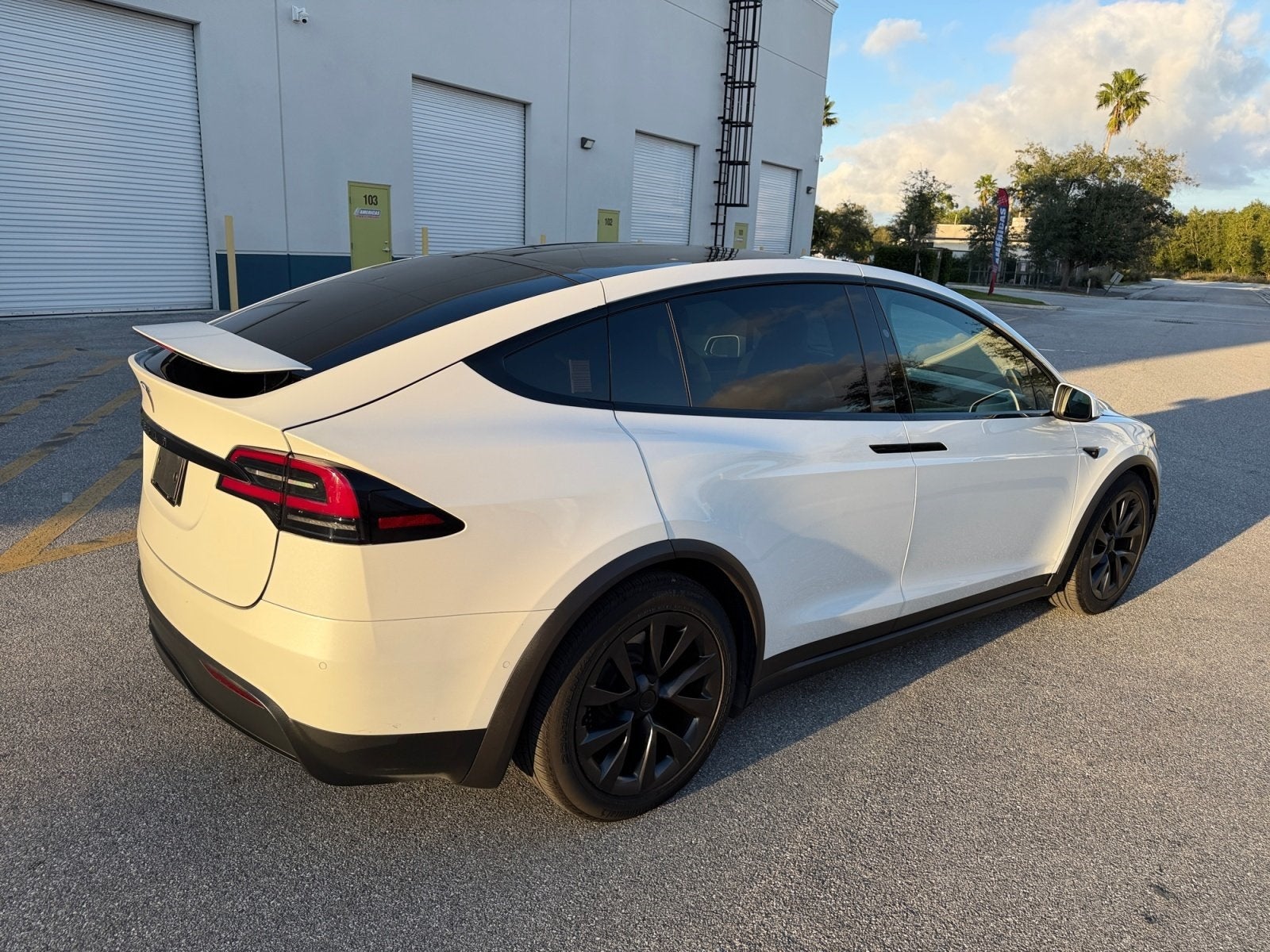 2022 Tesla Model X Base