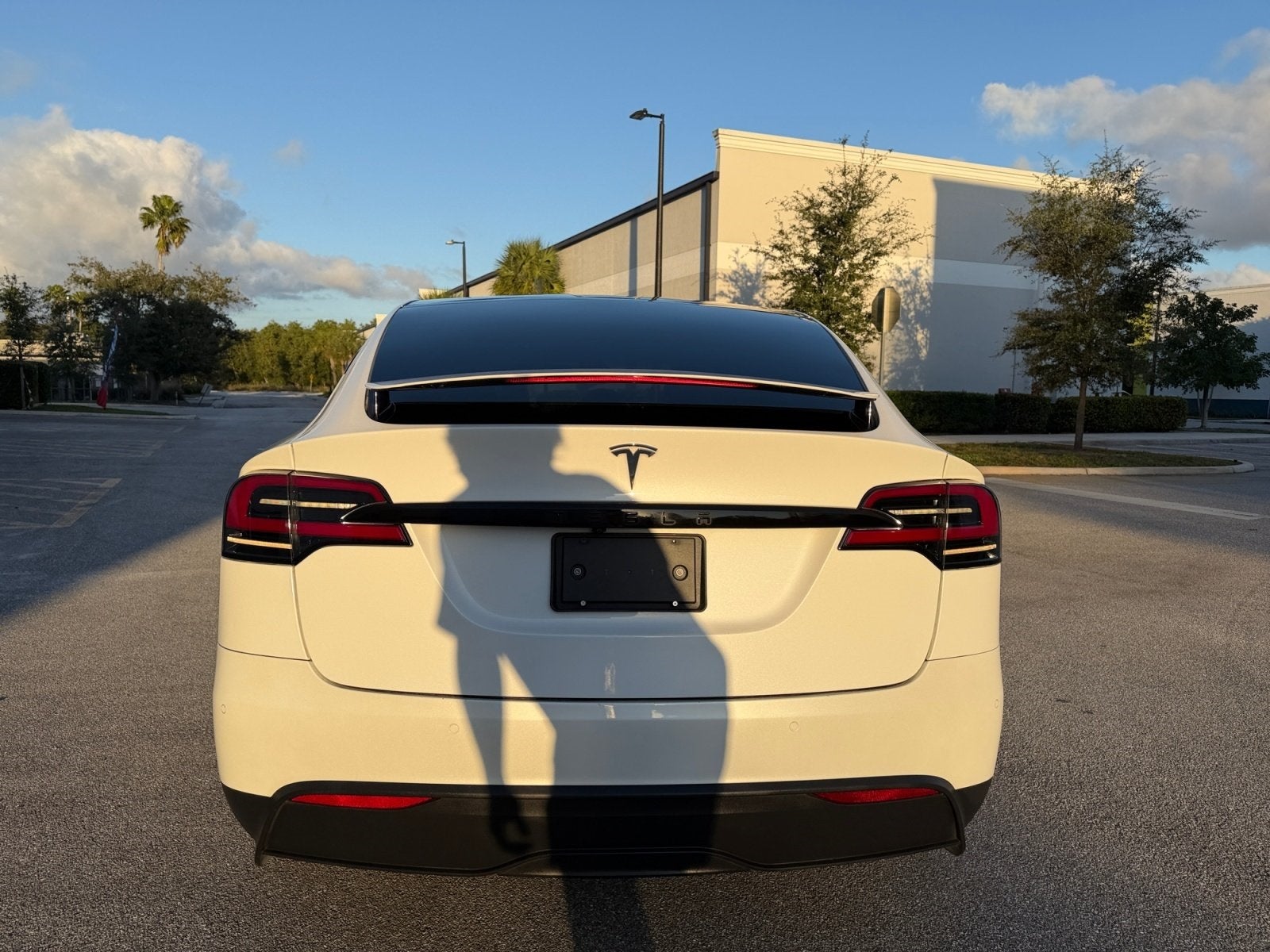 2022 Tesla Model X Base