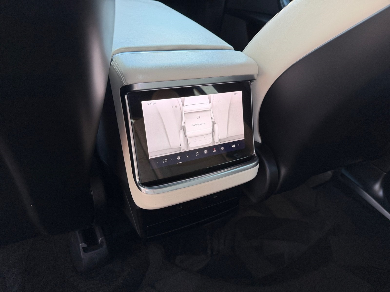 2022 Tesla Model X Base