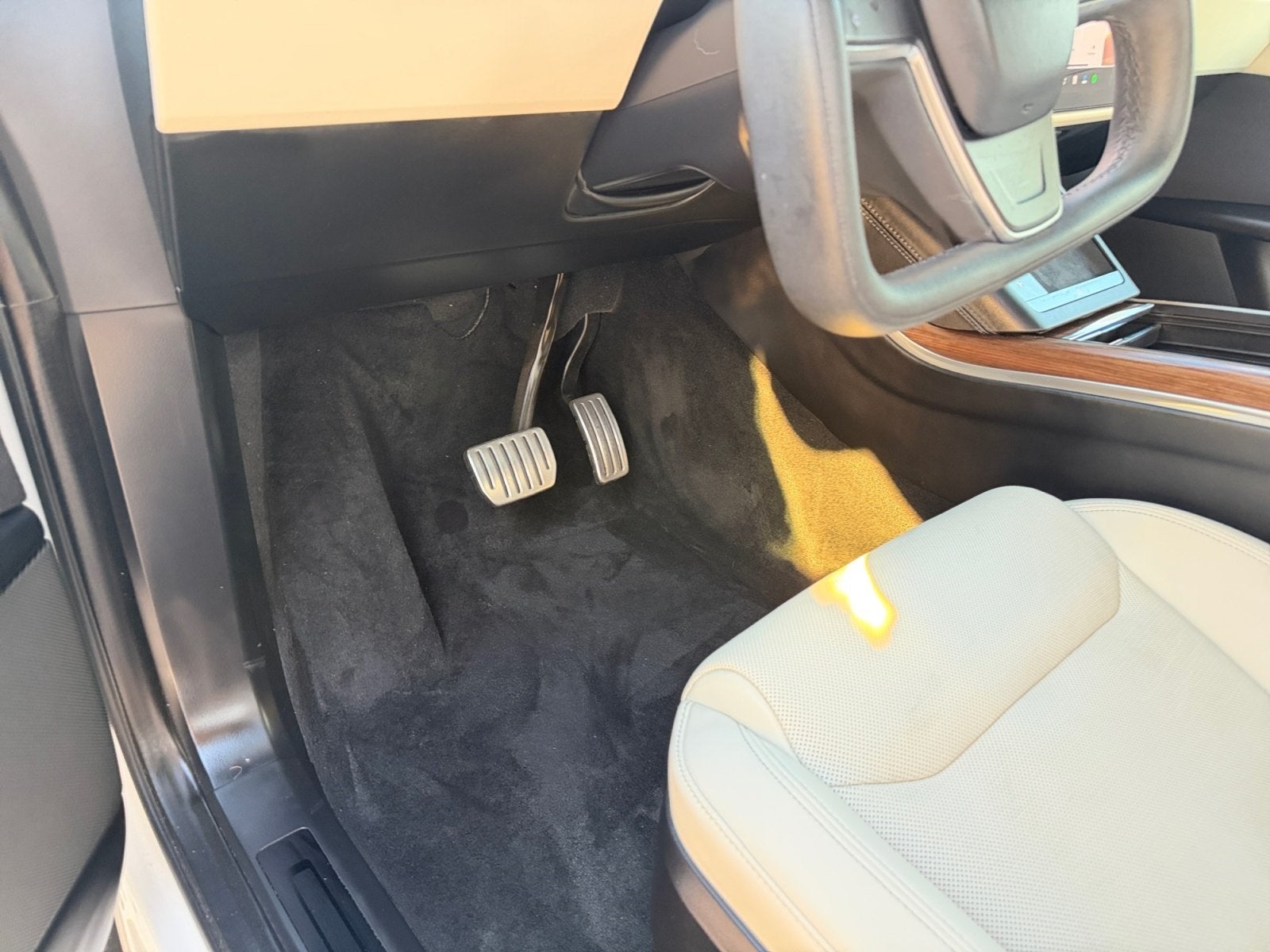 2022 Tesla Model X Base