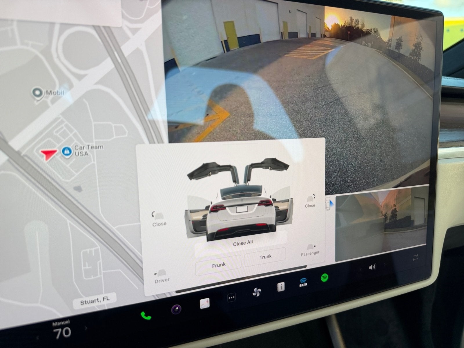 2022 Tesla Model X Base