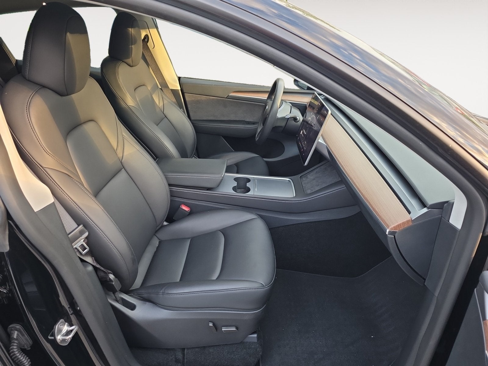 2025 Tesla Model Y Long Range