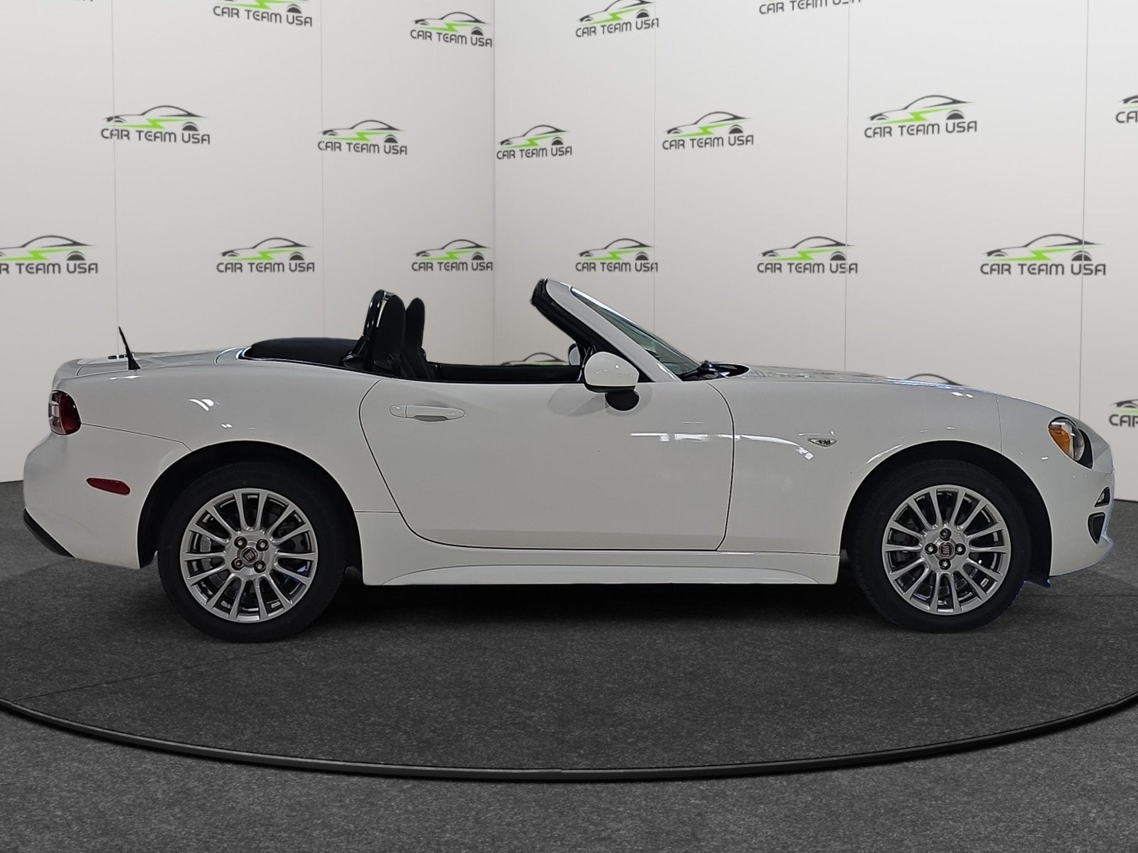 2019 FIAT 124 Spider Classica Convertable