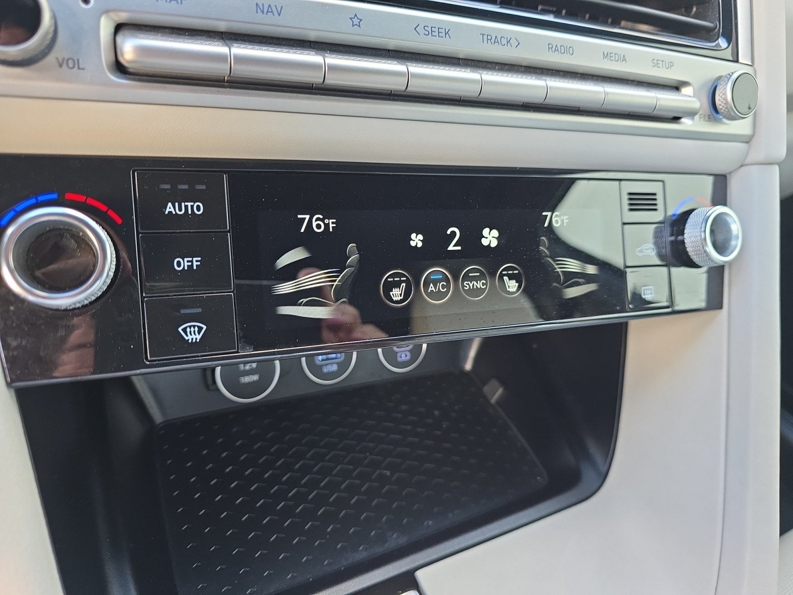 2024 Genesis G70 2.5T