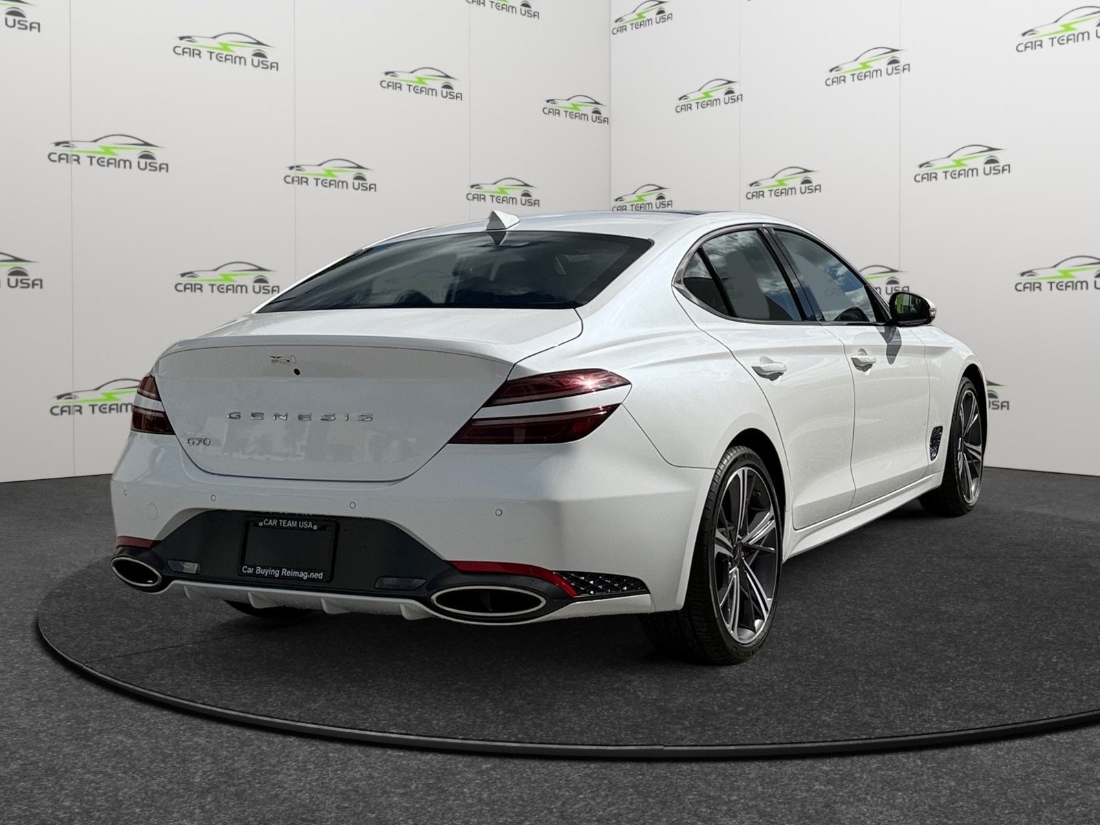 2025 Genesis G70 2.5T