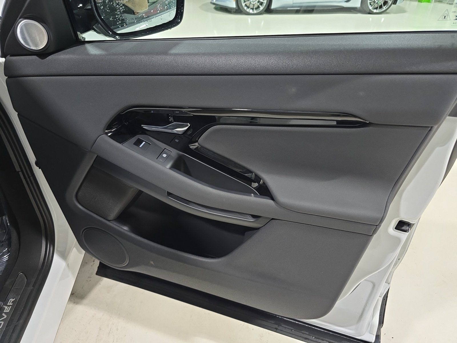 2025 Land Rover Range Rover Evoque Dynamic