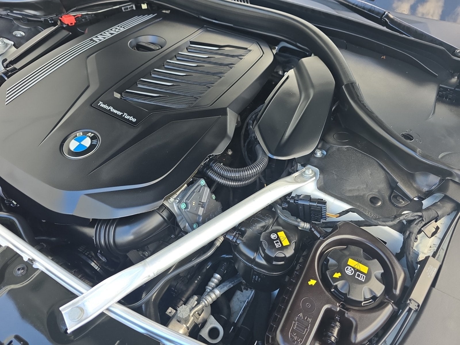 2022 BMW 8 Series 840i