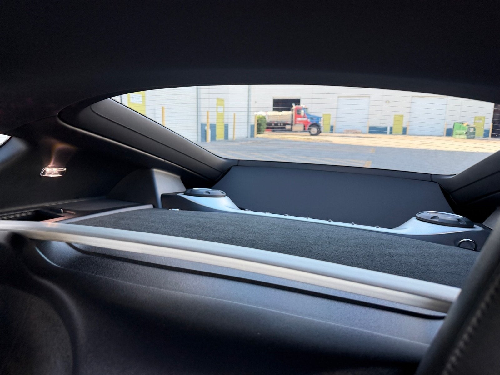 2025 Porsche 718 Cayman Style Edition