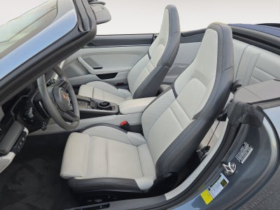 2025 Porsche 911 Carrera