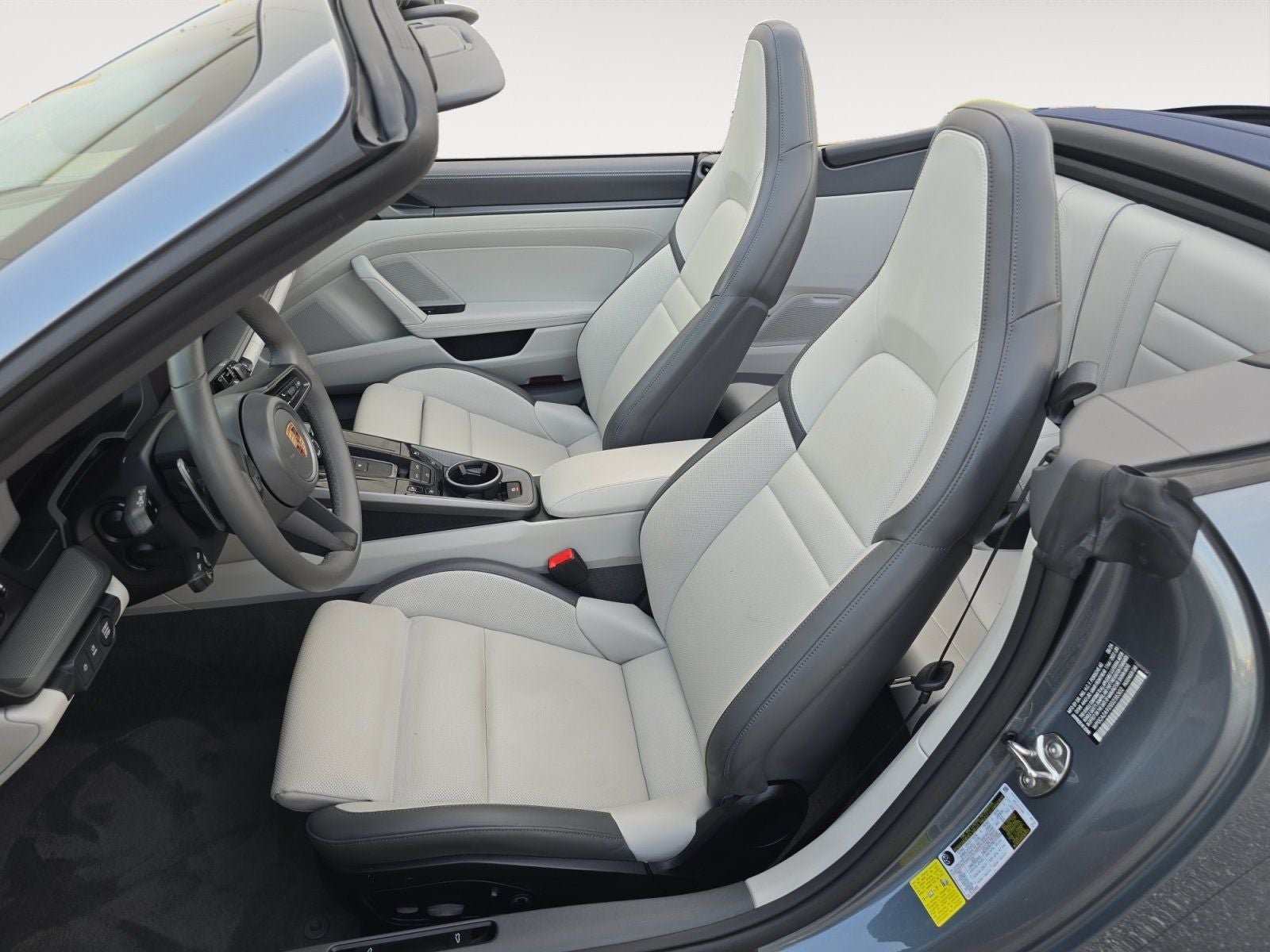 2025 Porsche 911 Carrera