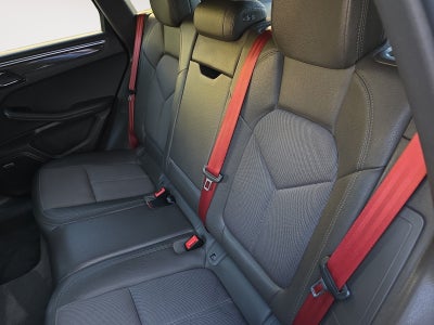 2022 Porsche Macan Base