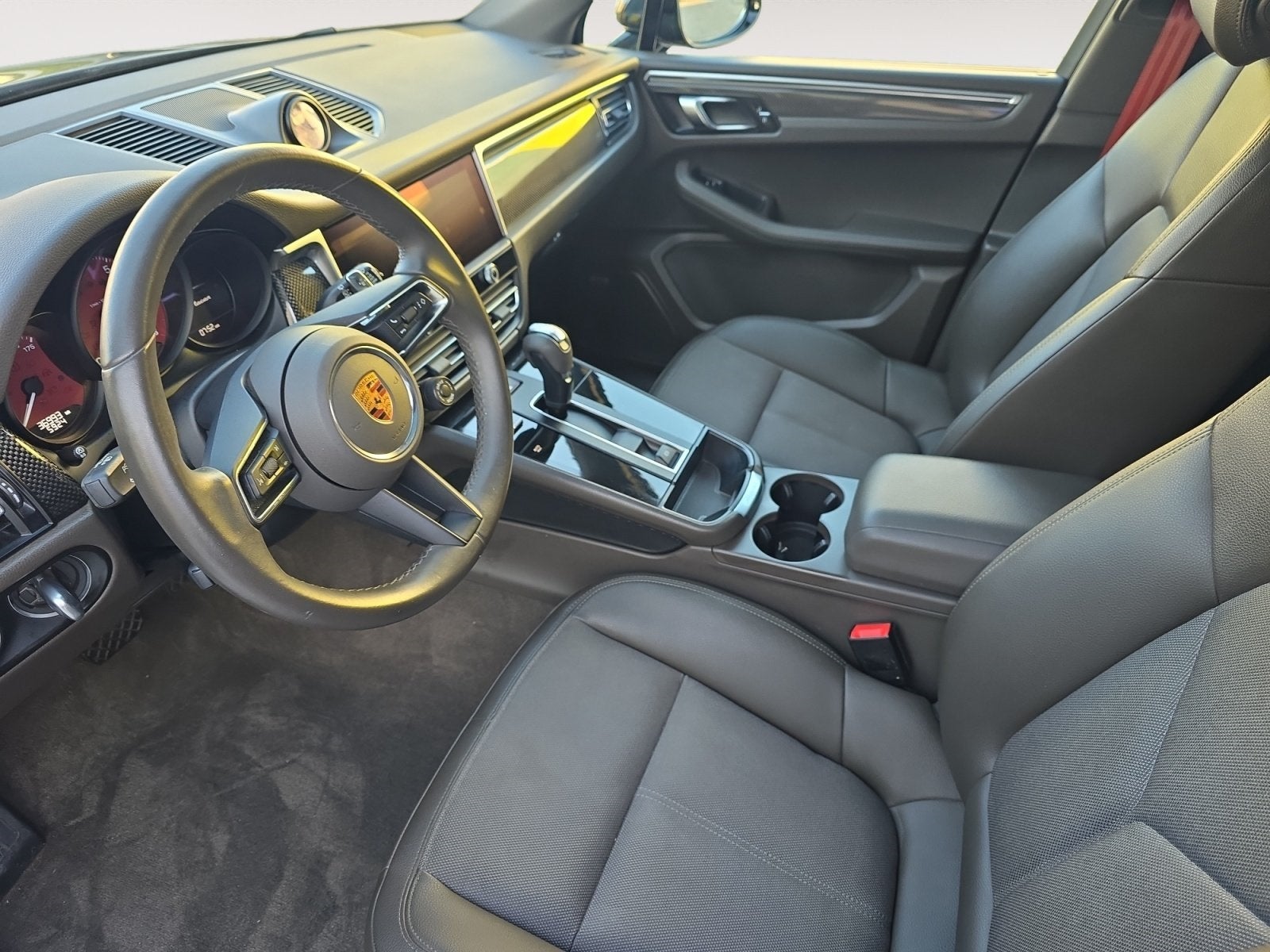 2022 Porsche Macan Base