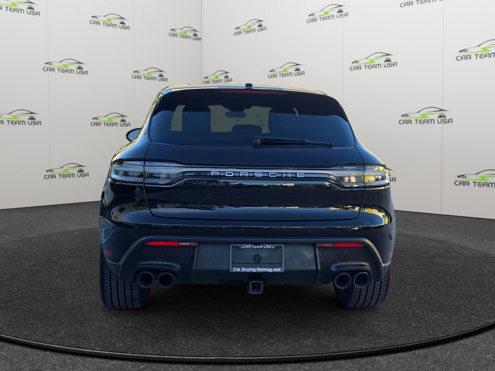 2022 Porsche Macan Base