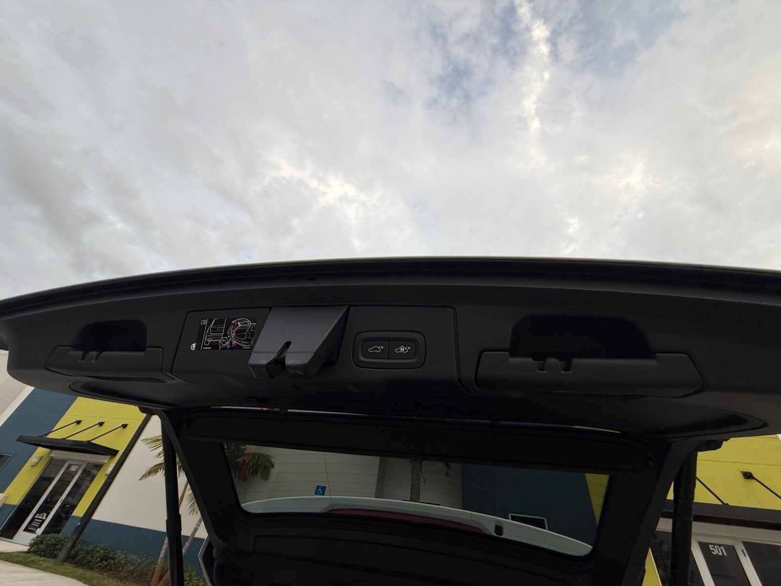 2019 Volvo XC60 T6 R-Design