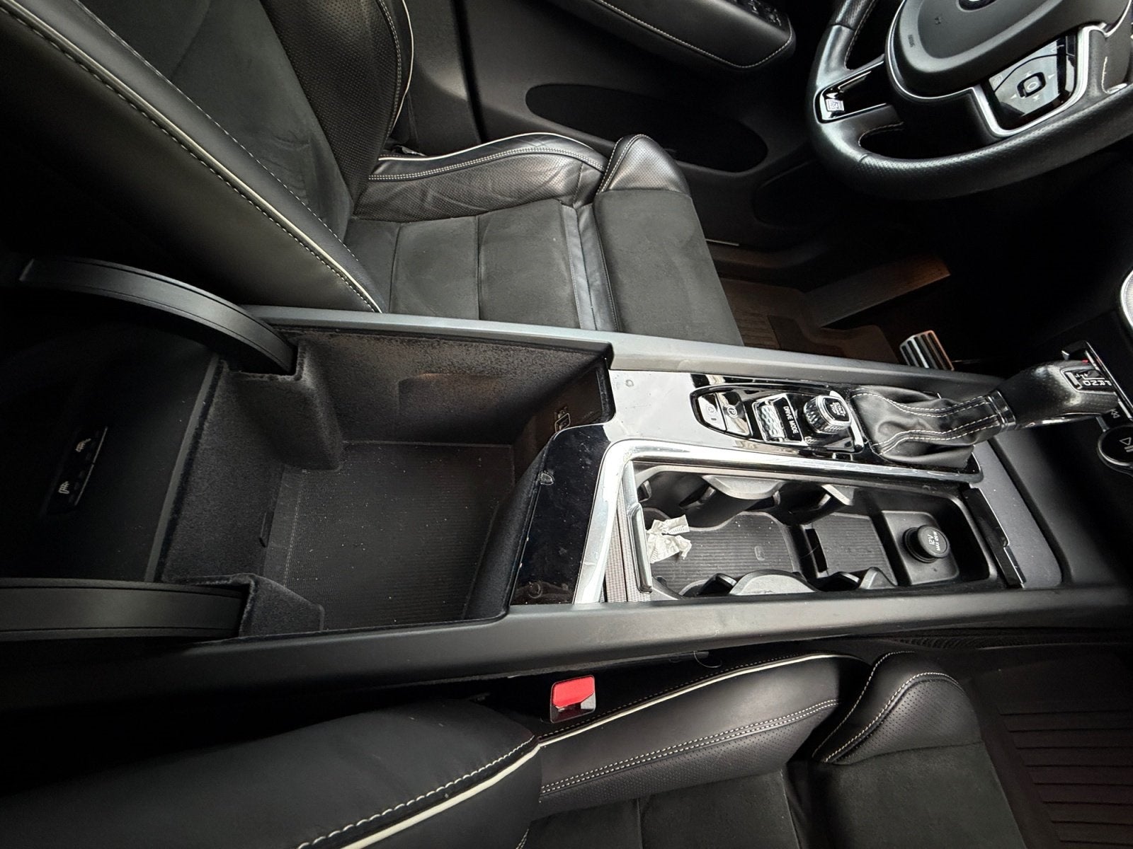 2019 Volvo XC60 T6 R-Design