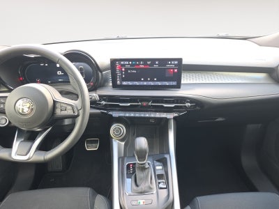 2025 Alfa Romeo Tonale Base