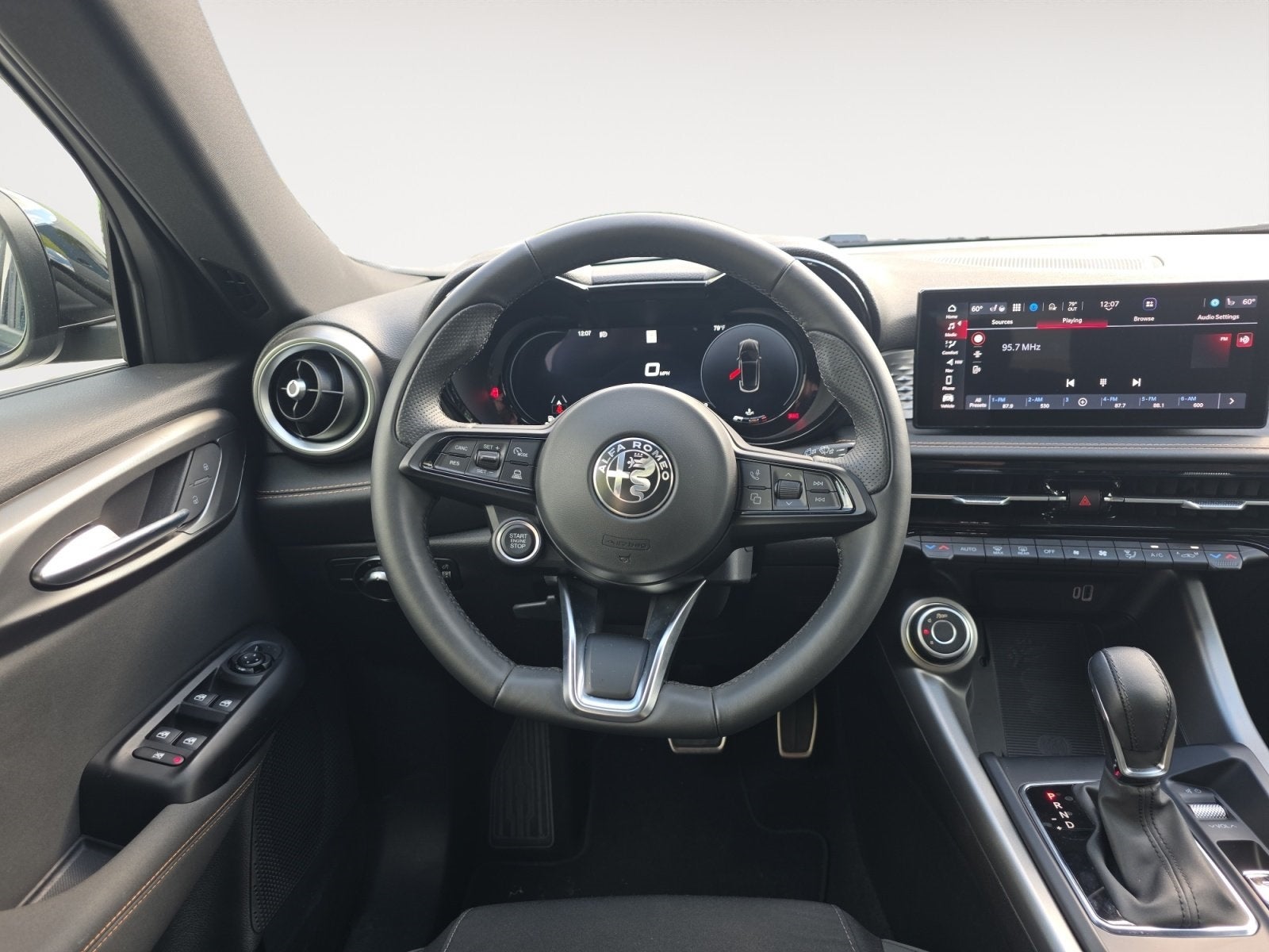 2025 Alfa Romeo Tonale Base