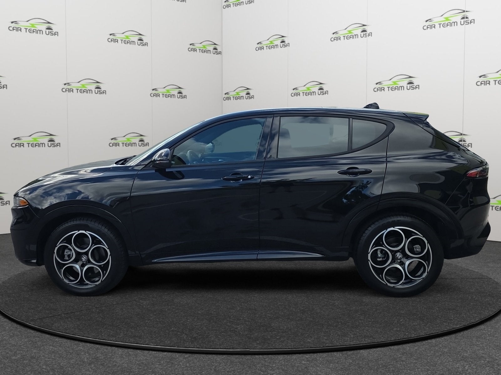 2025 Alfa Romeo Tonale Base