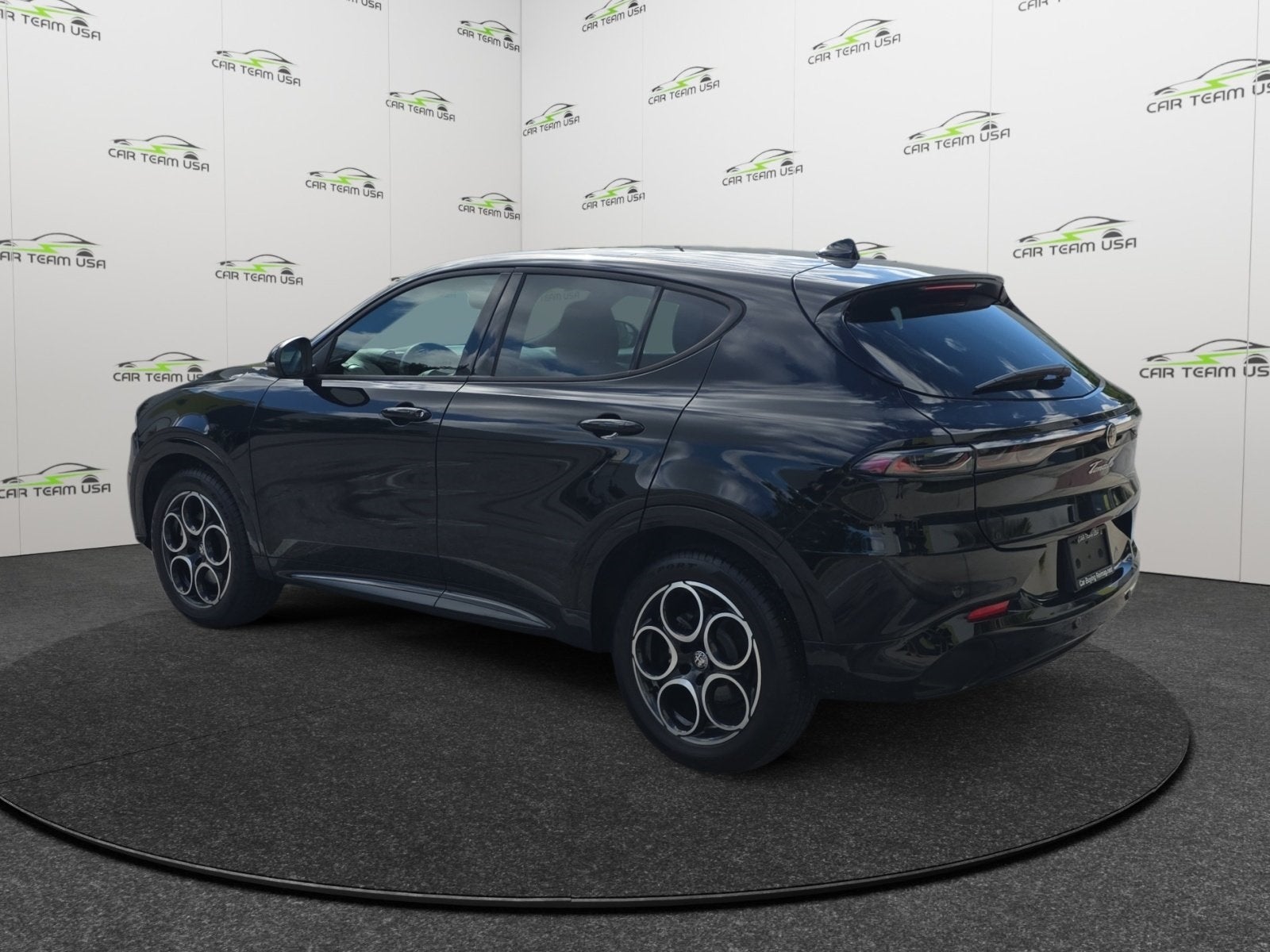 2025 Alfa Romeo Tonale Base