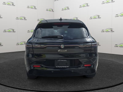 2025 Alfa Romeo Tonale Base