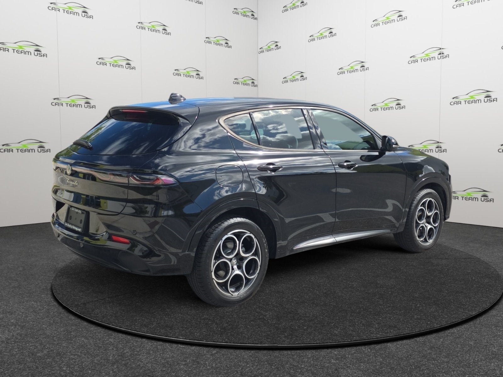 2025 Alfa Romeo Tonale Base